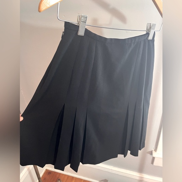 Vintage Jones New York Pleated Mini Skirt - Picture 1 of 11